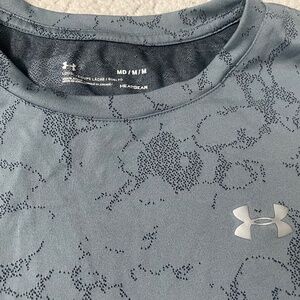 Mens grey under armour tee shirt